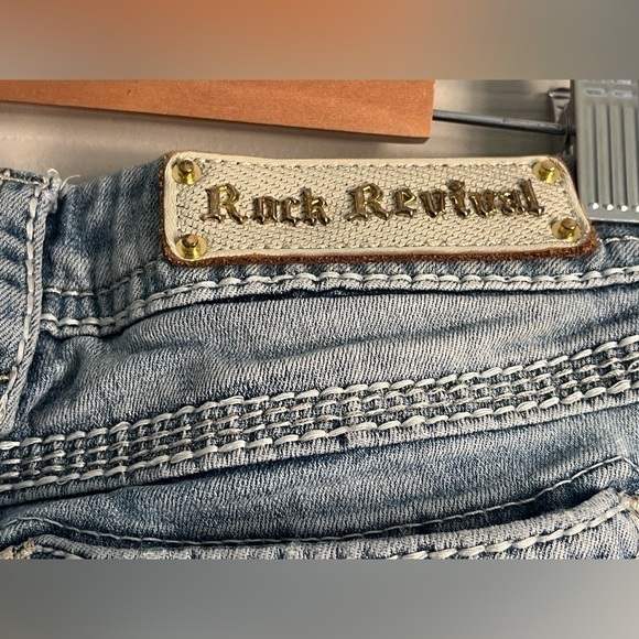 Rock Revival Lupita Boot Jeans Light‎ Blue Wash Embellished Pockets Size 32 - Picture 10 of 13